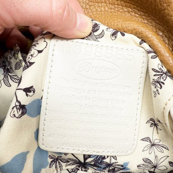 Brighton Tan Pebbled Leather Shoulder Bag Flap/Zip Closure Flower Detail EUC - Picture 7 of 13